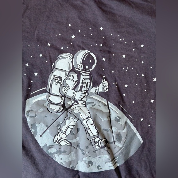 Tommy Bahama Boys' Astronaut Graphic Short Sleeve T-Shirt Grey Size Medium - Picture 5 of 5
